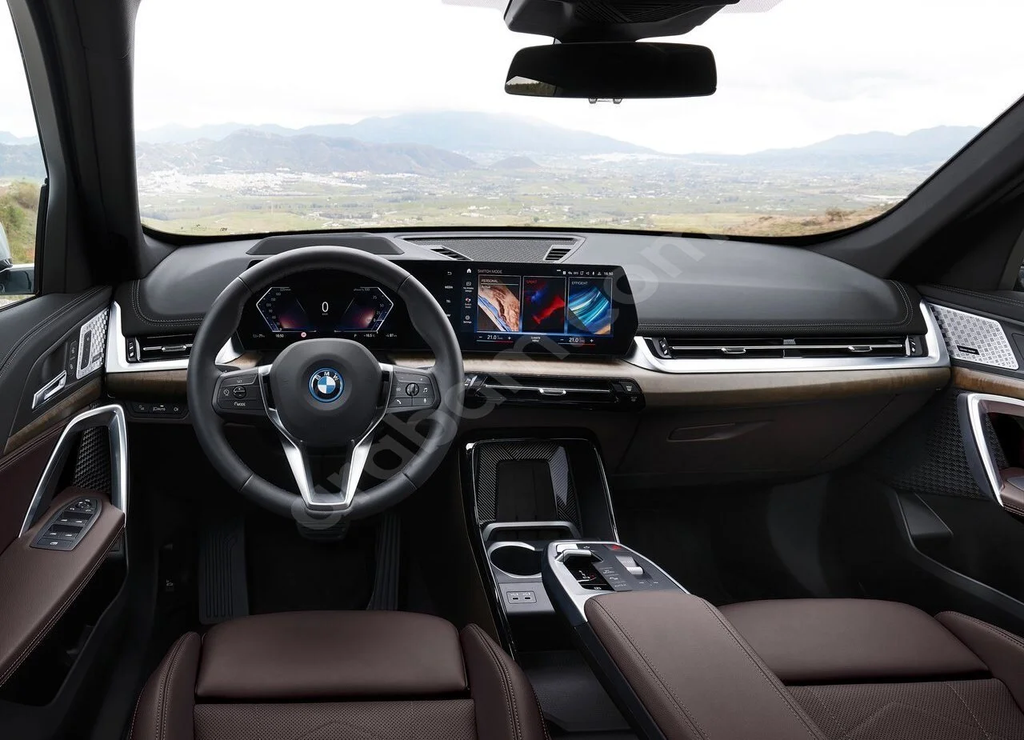 BMW İX1 İç Mekan